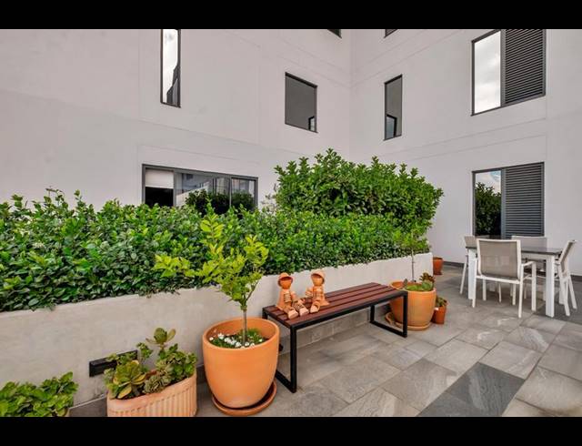 2 BEDROOM APARTMENT FOR SALE IN ROSEBANK